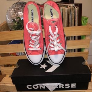 Brand New Coral Low Top Converse Size: 5M, 7W